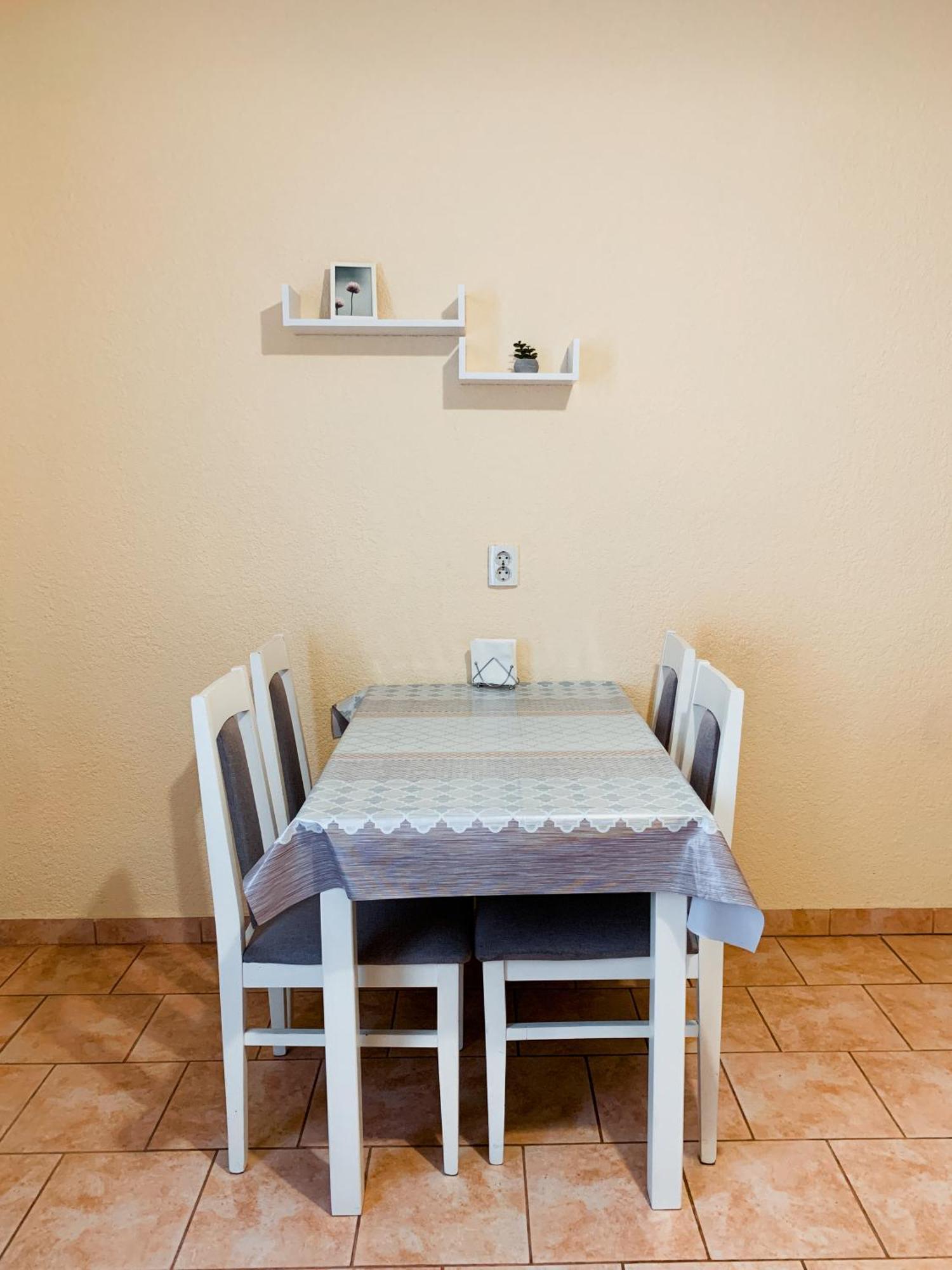 מוקצ'בה Apartments Domovik Мостова 5 Кв 38 מראה חיצוני תמונה